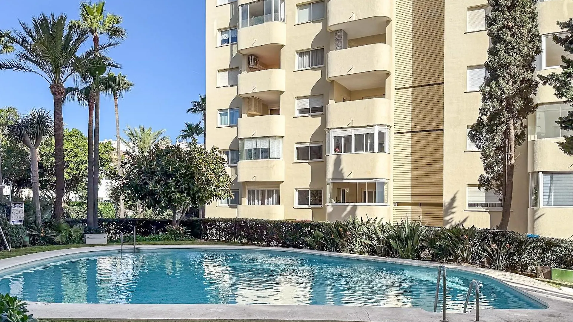 Hanami Puerto Paraiso 5-5 Estepona Apartment